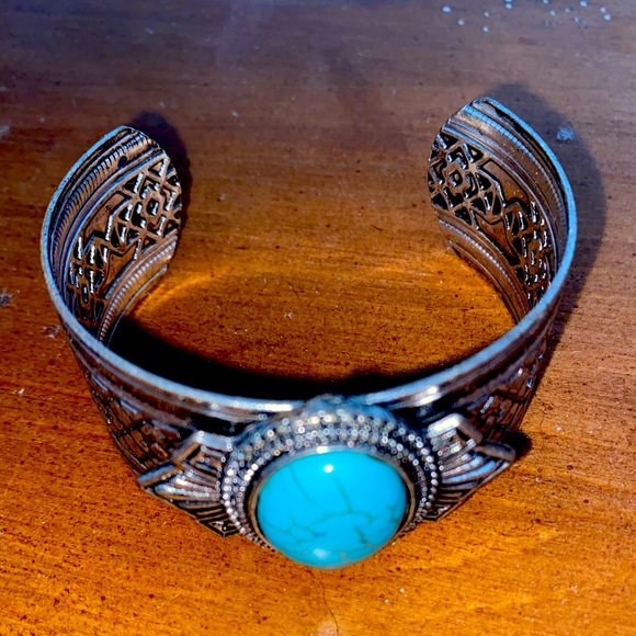 Turquoise and Silver Cuff Bracelet - Picture 1 of 1
